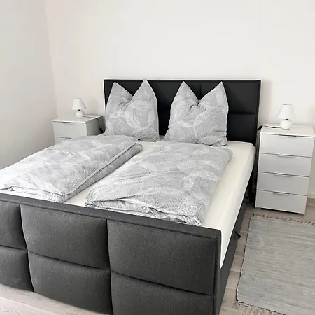 Aue Apartment *